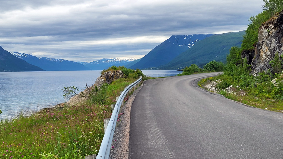 Strasse am Meer
